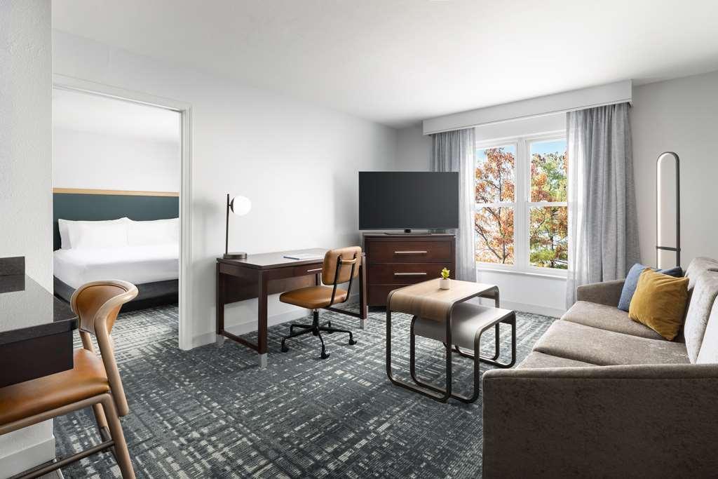 Homewood Suites By Hilton Manchester/Airport Room photo
